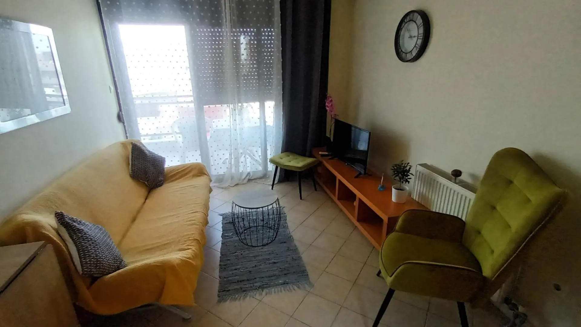 דירות סלוניקי Sunny Penthouse 0*,
